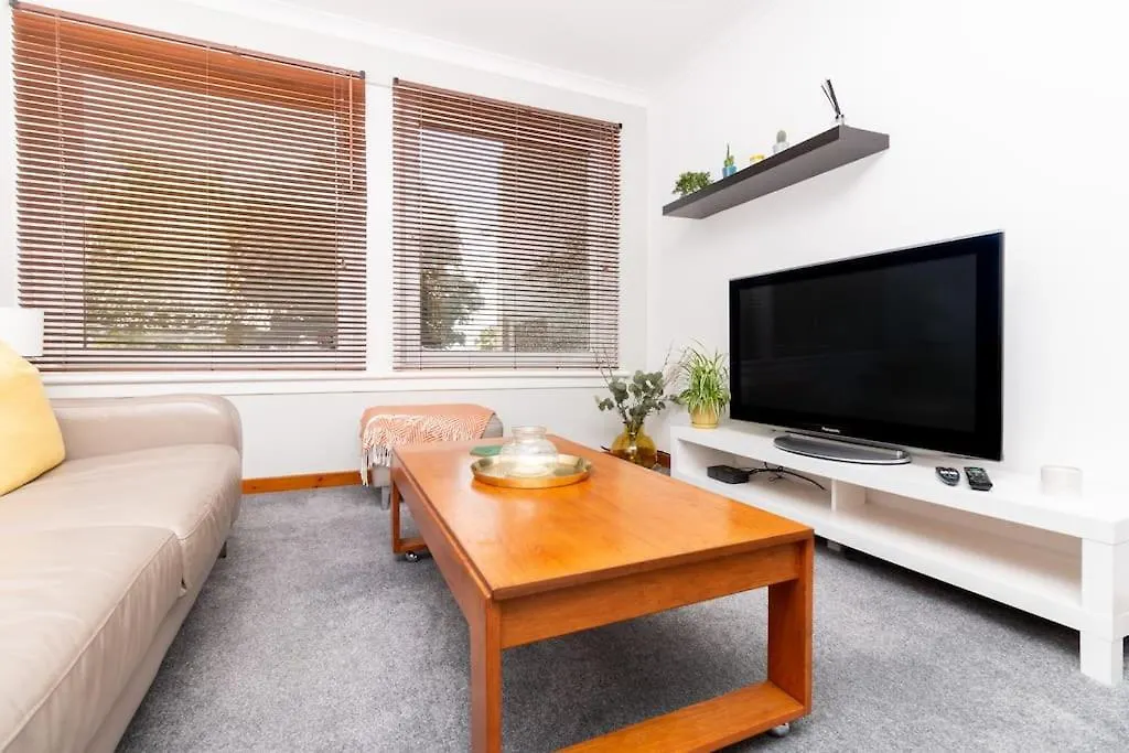 'Sunset View' Eclectic & Stylish One Bed Apartment Newport-On-Tay 0*,  United Kingdom